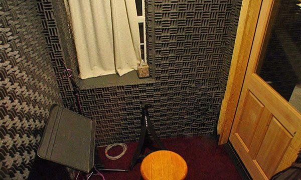 Vocal isolation booth